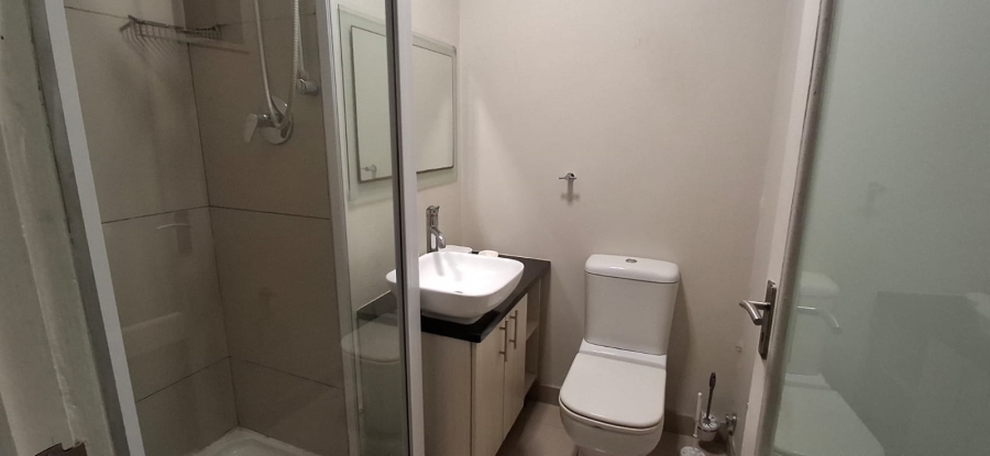 7 Bedroom Property for Sale in Bonza Bay Eastern Cape